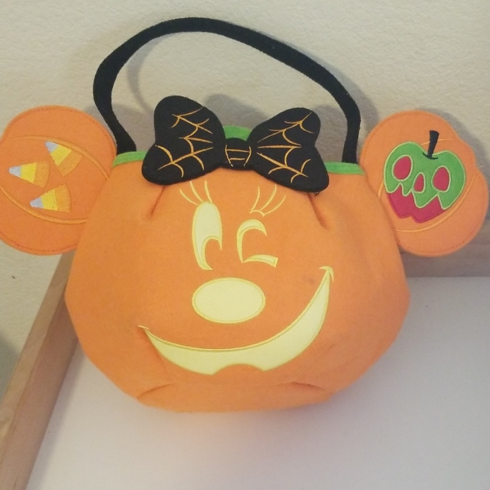 Minnie Mouse Pumpkin